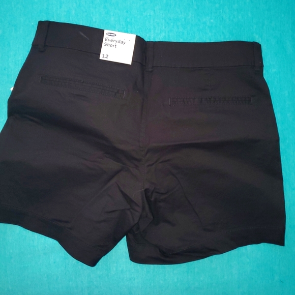 Shorts - Picture 3 of 5